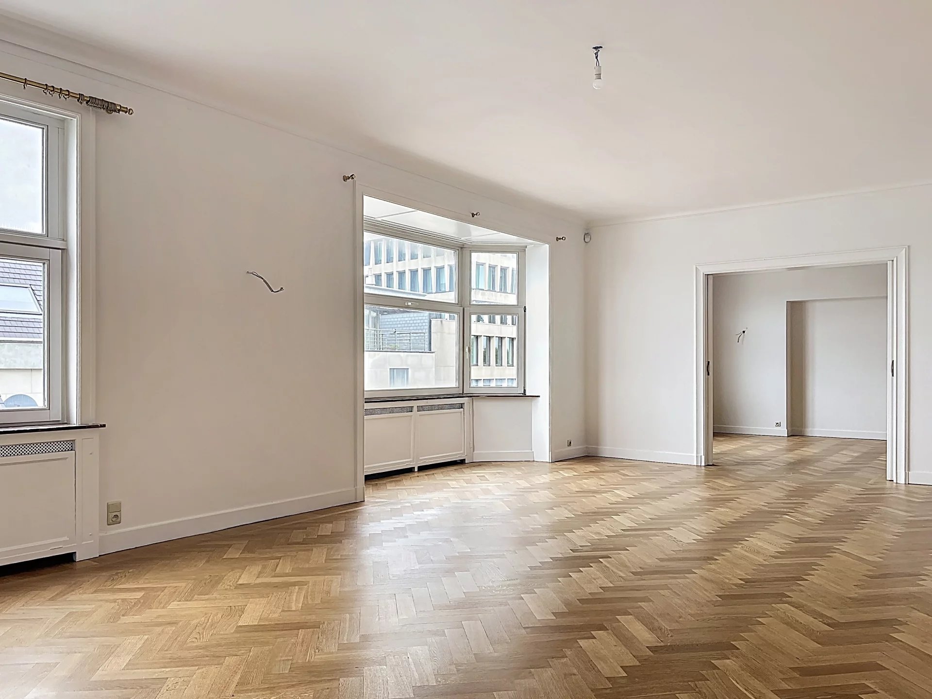 Barnes Brussels - Brabant 86764056