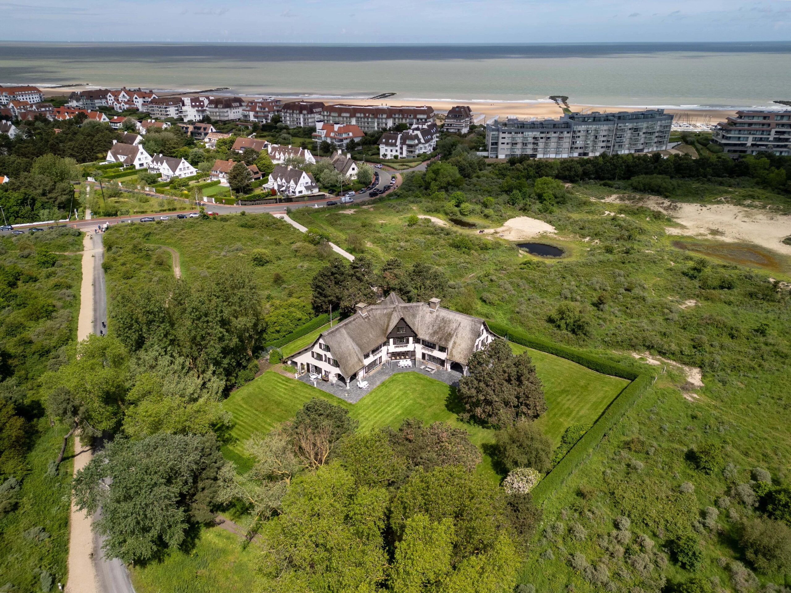 LE ZOUTE : VILLA  ATTENANTE AU ZWIN