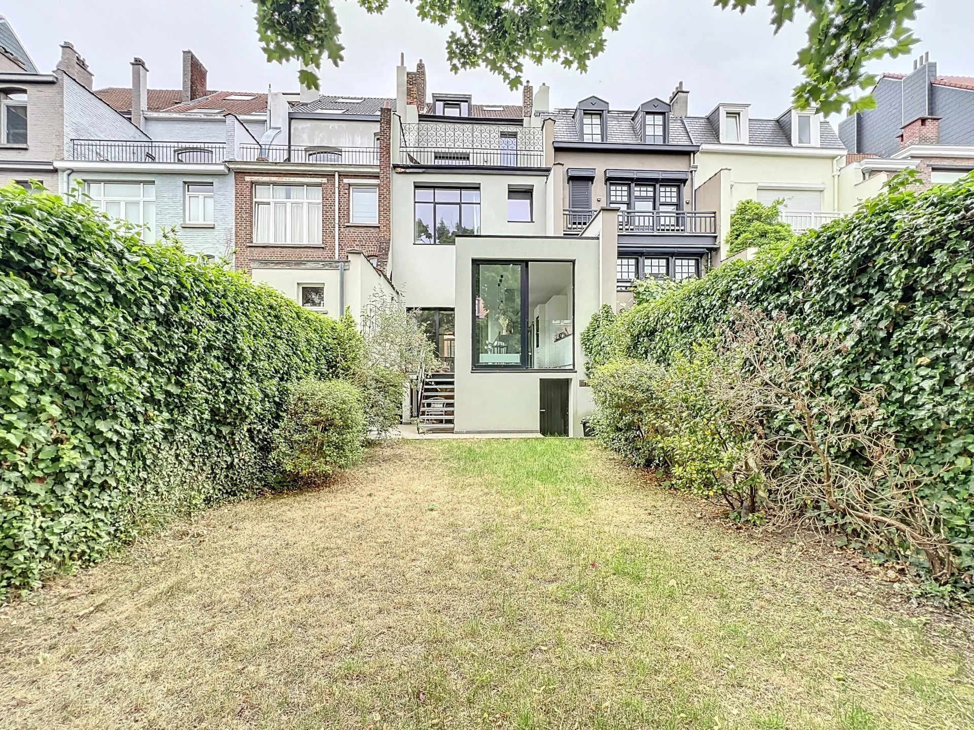 Place Brugmann - Belle maison rénovée - Jardin