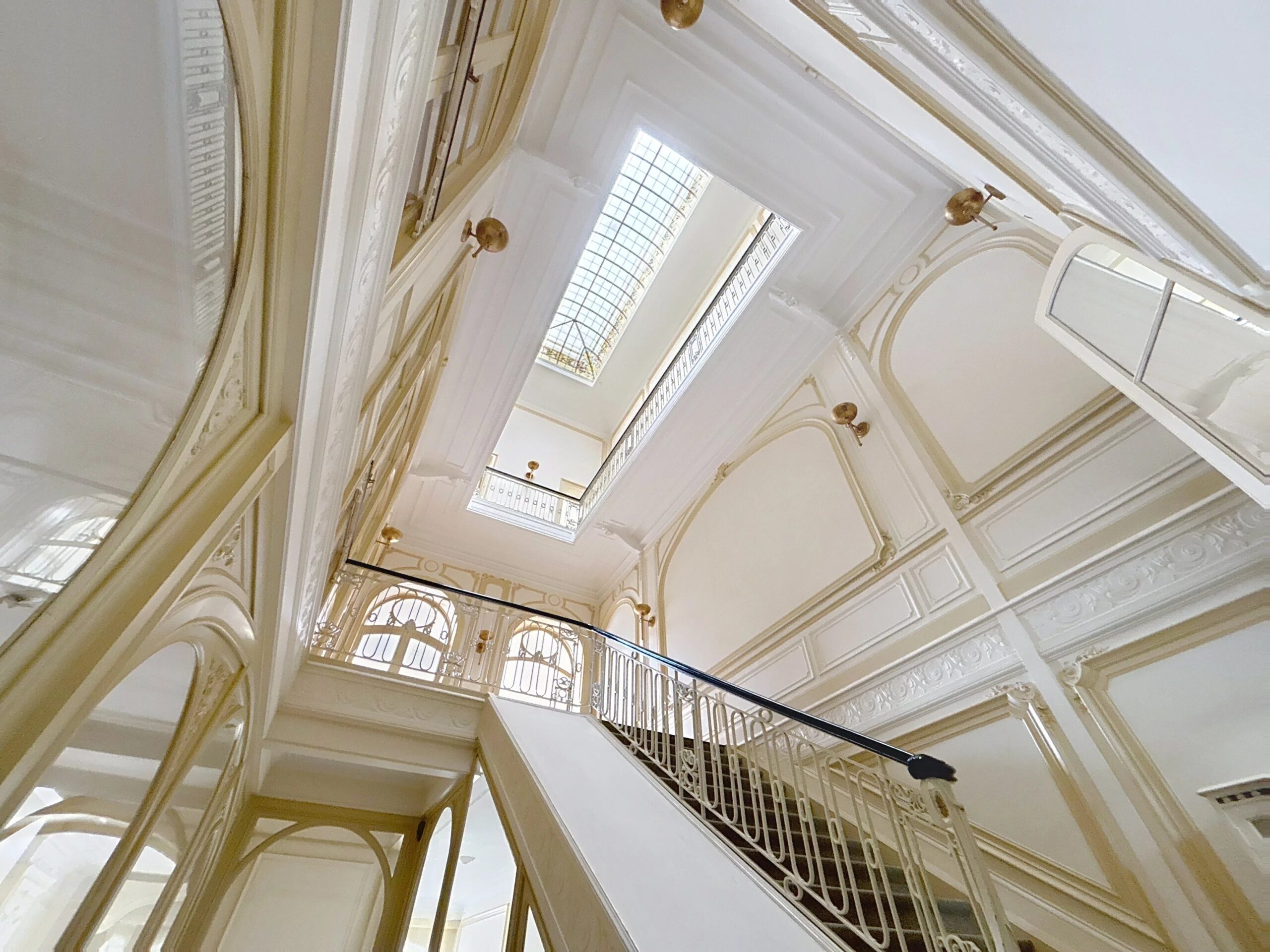 Maison de Maitre de 895m2 avec maison cochère