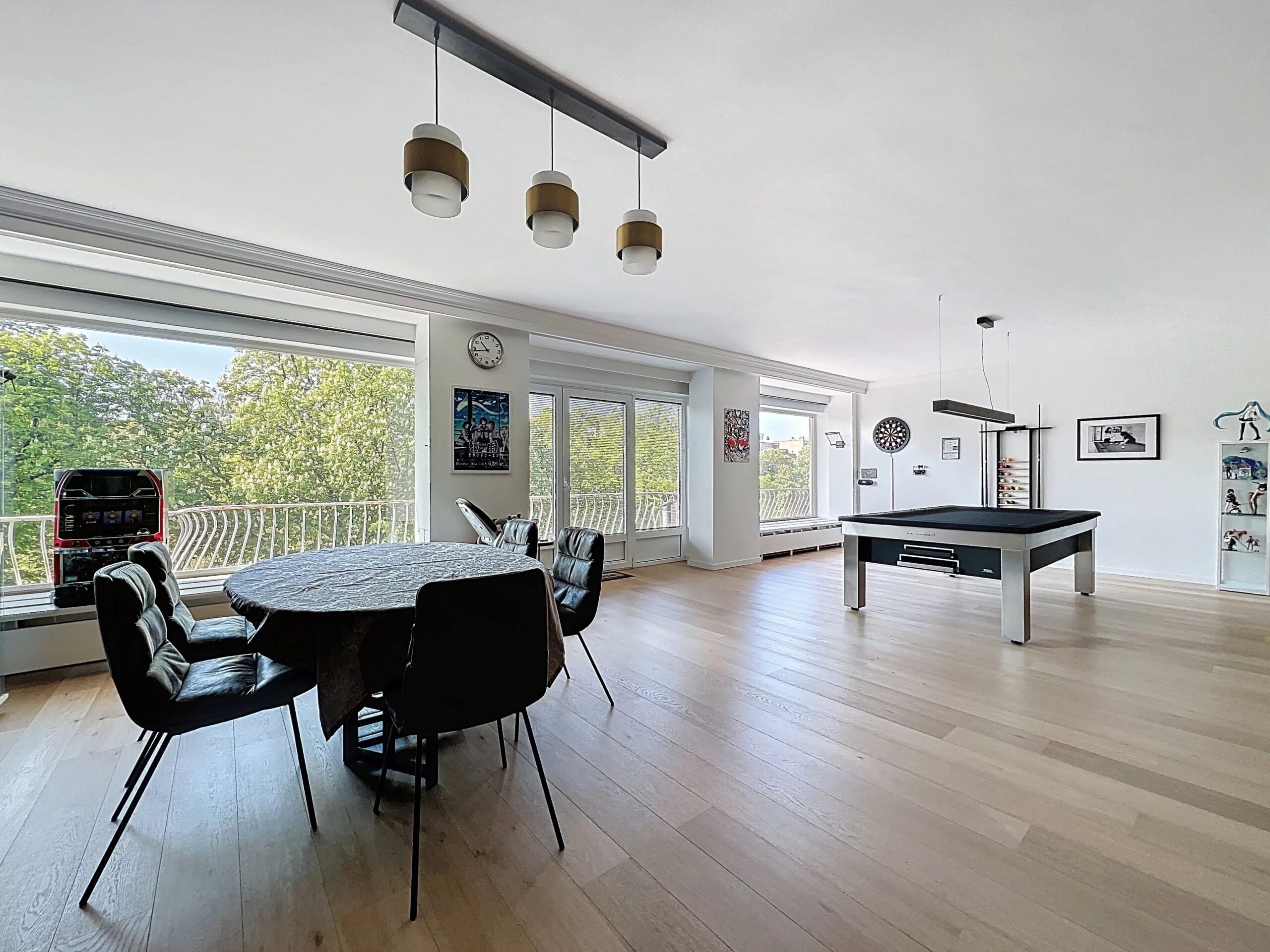 Bel appartement lumineux 4 chambres avec parking