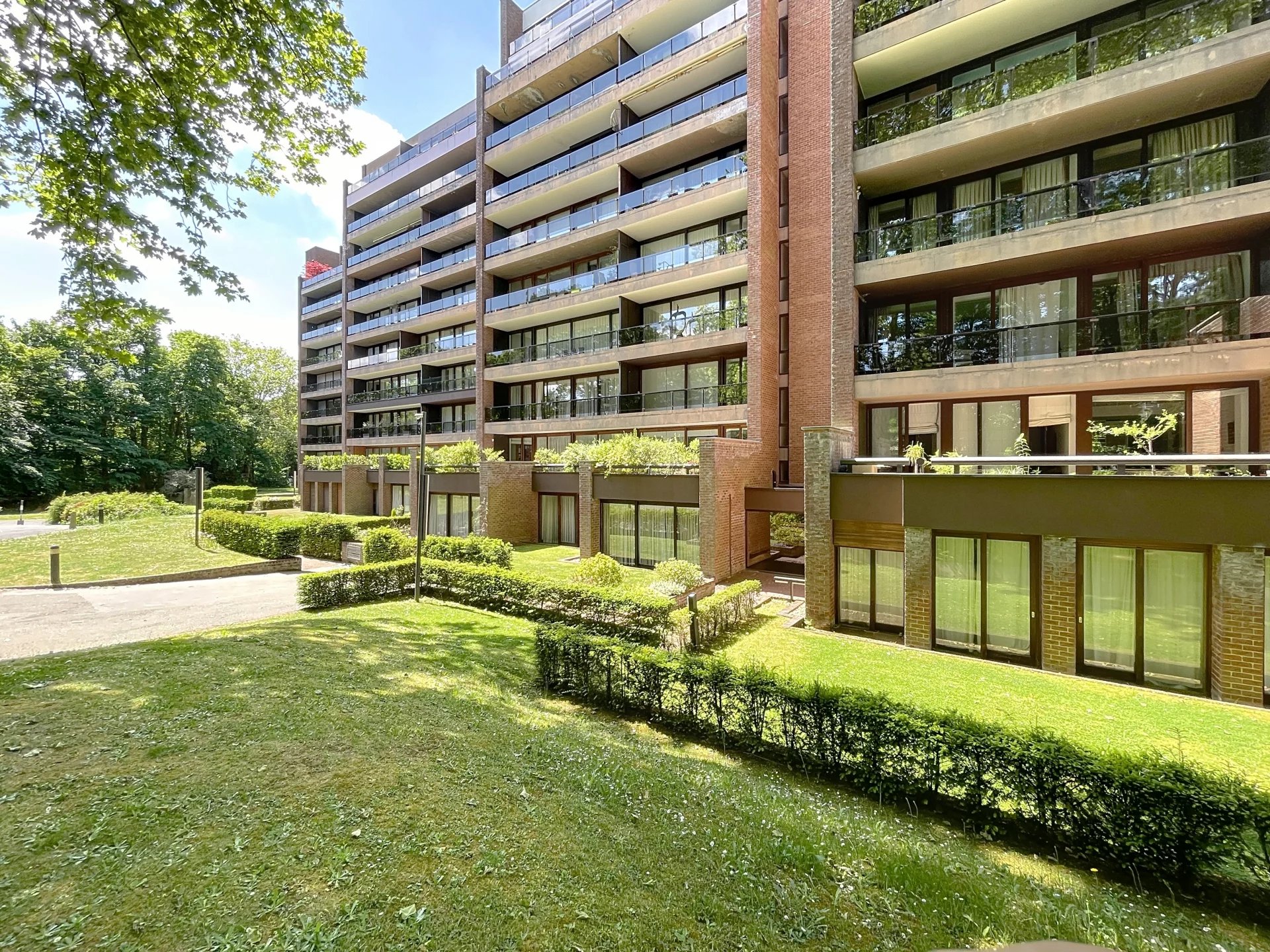 Uccle- Observatoire- Appartement lumineux à rénover