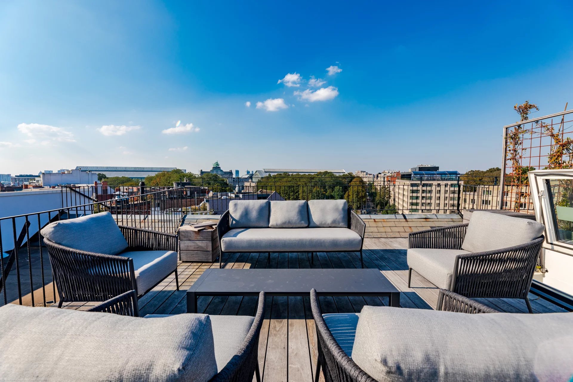 Barnes Brussels - Brabant 87094045