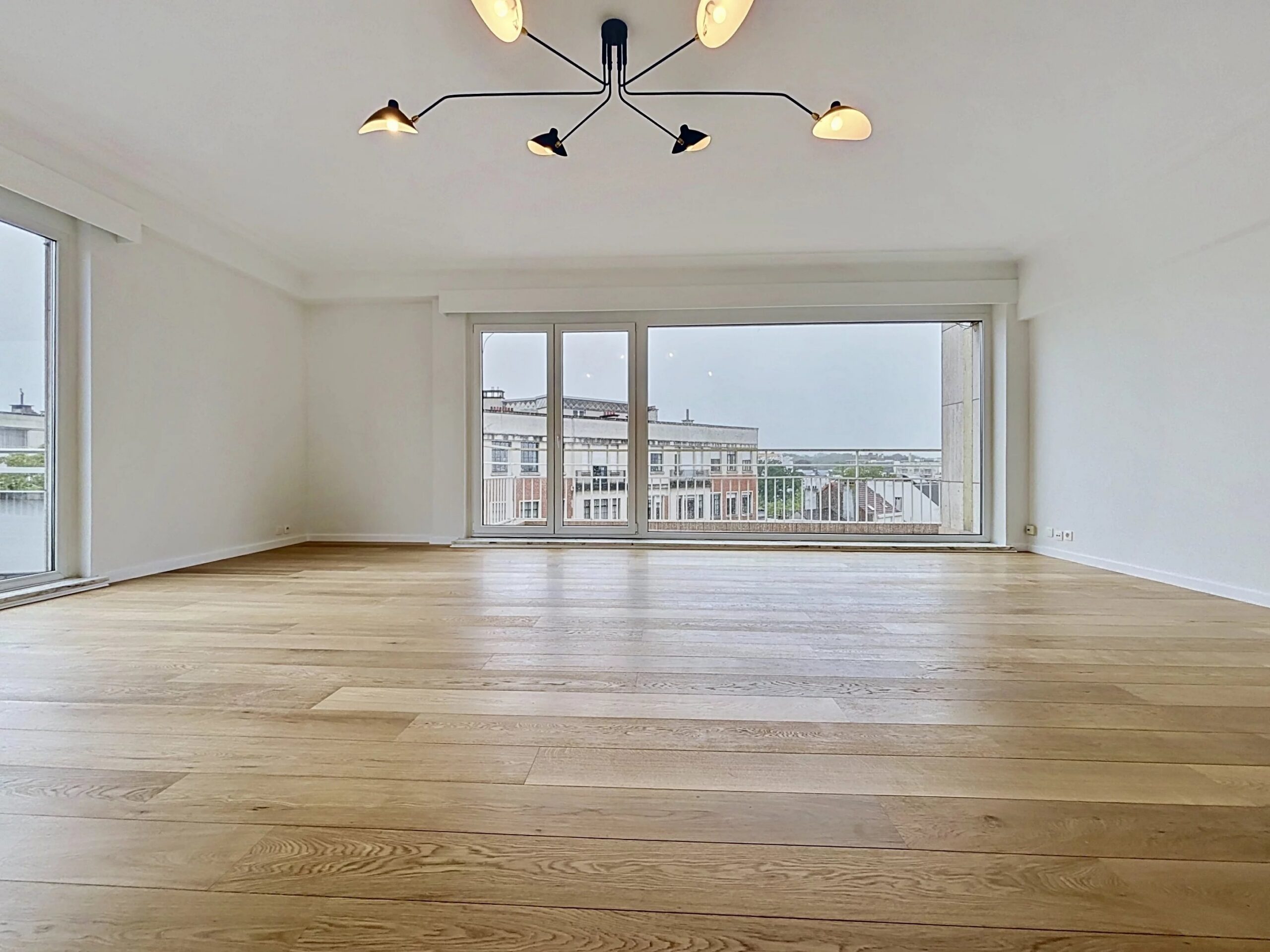 Barnes Brussels - Brabant 87106668