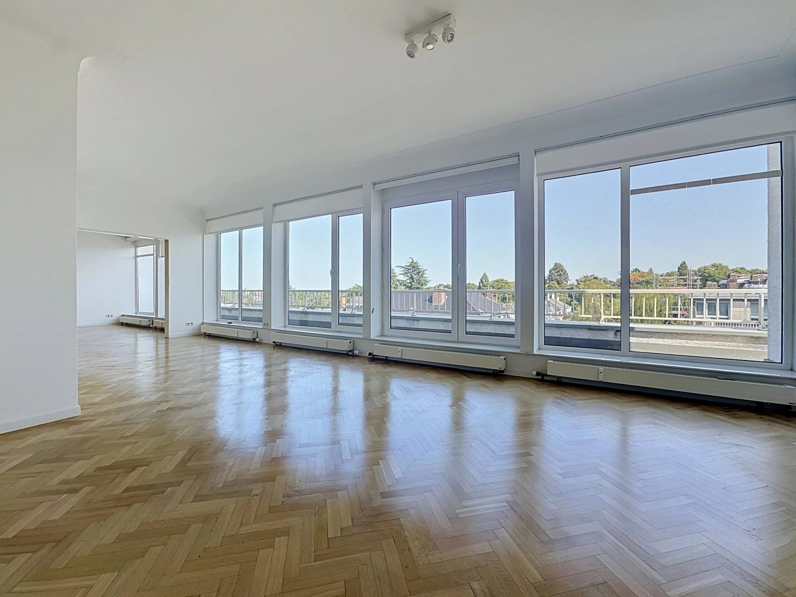 Barnes Brussels - Brabant 87292400